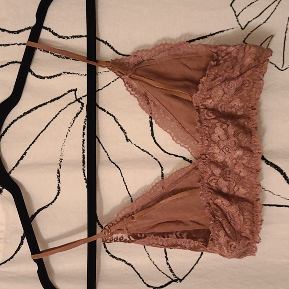 Aritzia Bralette - Picture 2 of 5